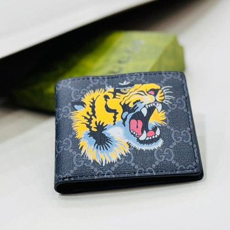High-End Wallet for Men – Slim and Smart Wallet and Card Holder