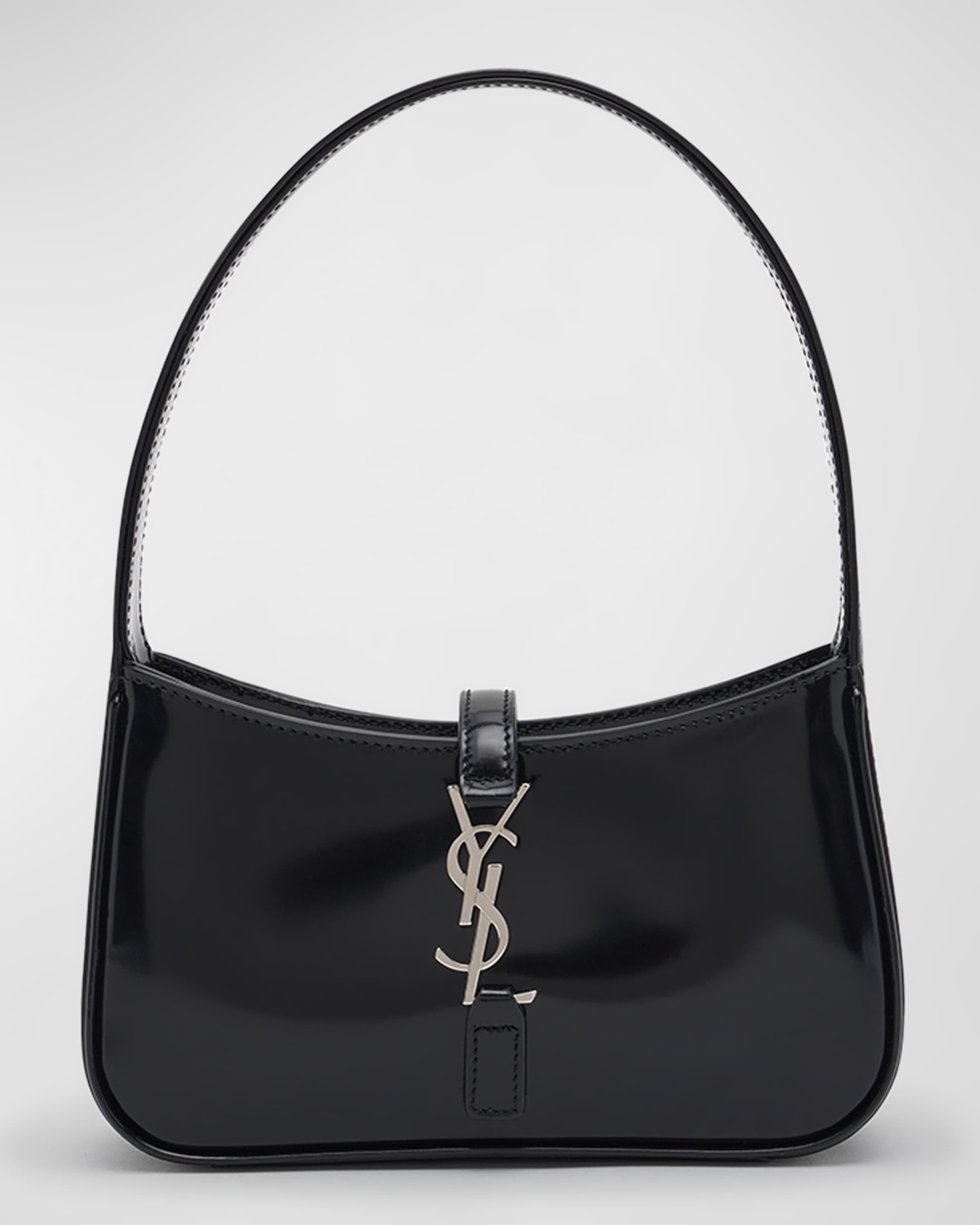 charming black hobo style shoulder trendy bag for girls, trendy bag for ladies in black colour, branded bag available with box.